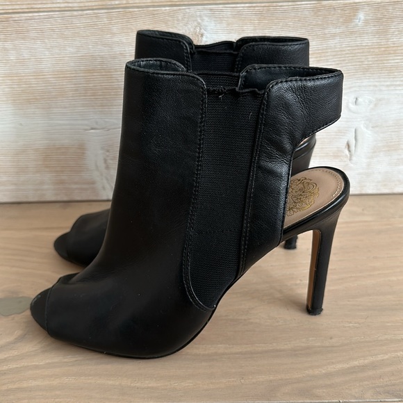 Vince Camuto Leather Heels - Picture 5 of 7